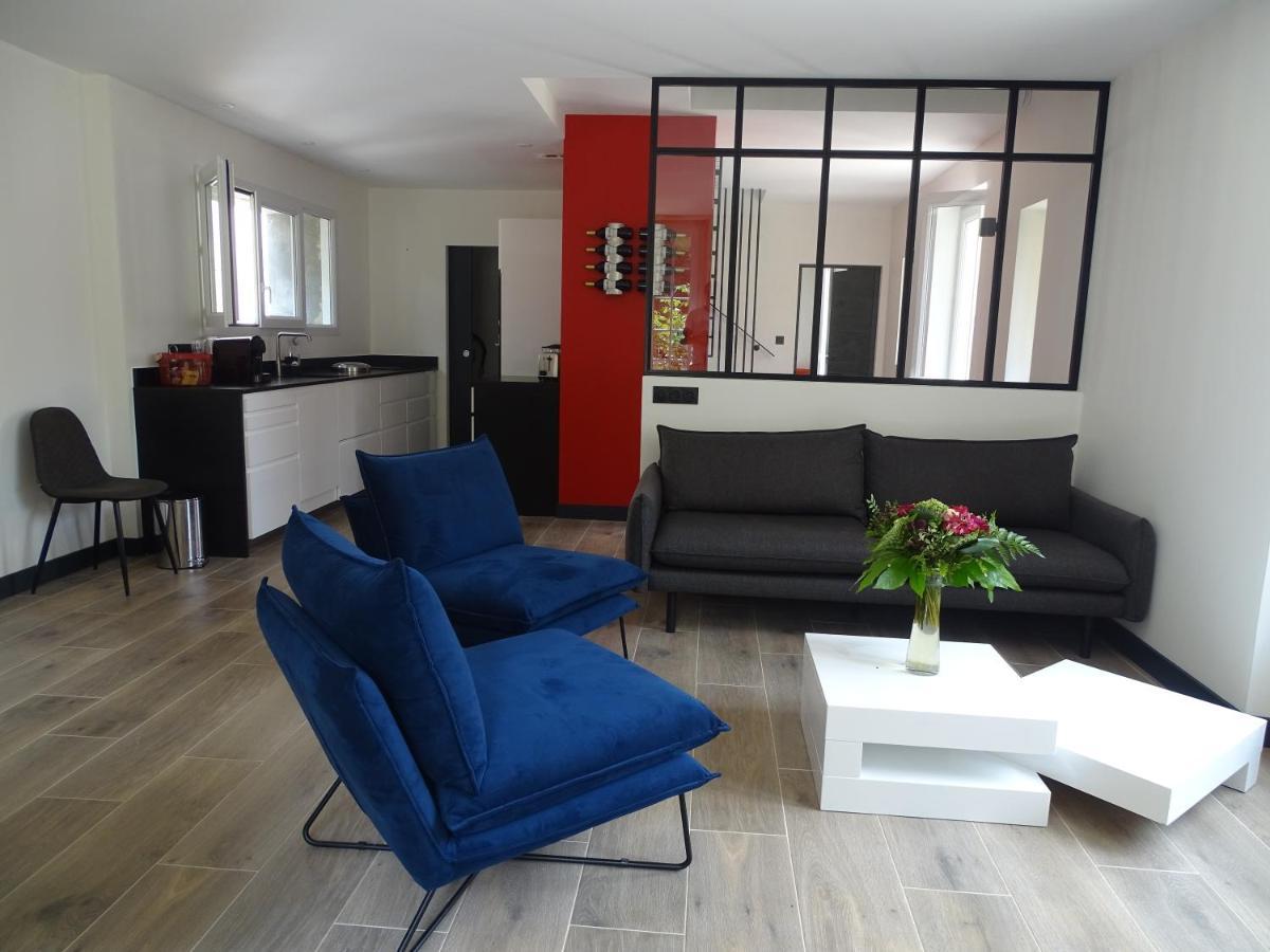Château Lacroix de Civrac 4 étoiles, 3 ch, 7 pers Extérieur photo