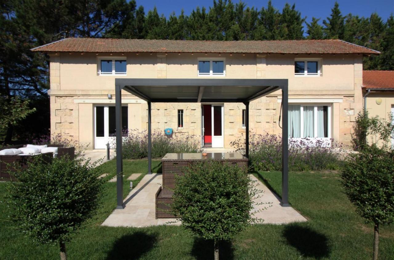 Château Lacroix de Civrac 4 étoiles, 3 ch, 7 pers Extérieur photo