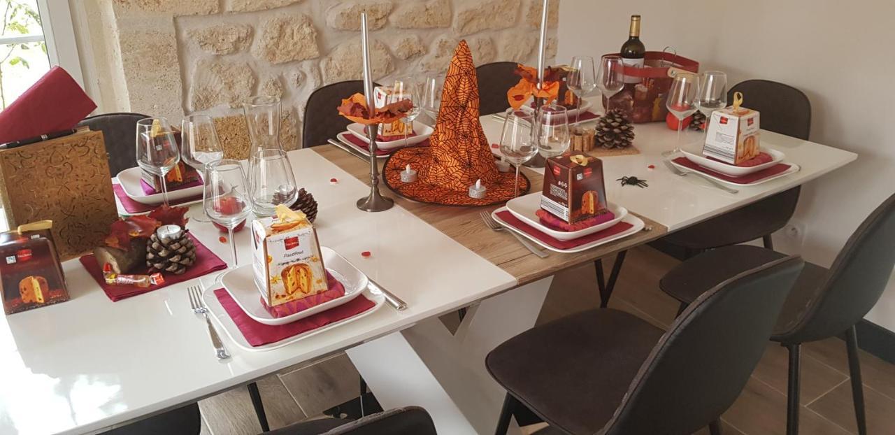 Château Lacroix de Civrac 4 étoiles, 3 ch, 7 pers Extérieur photo