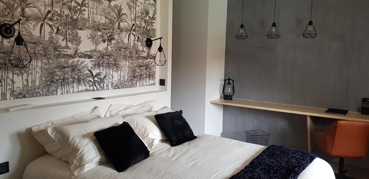 Château Lacroix de Civrac 4 étoiles, 3 ch, 7 pers Extérieur photo