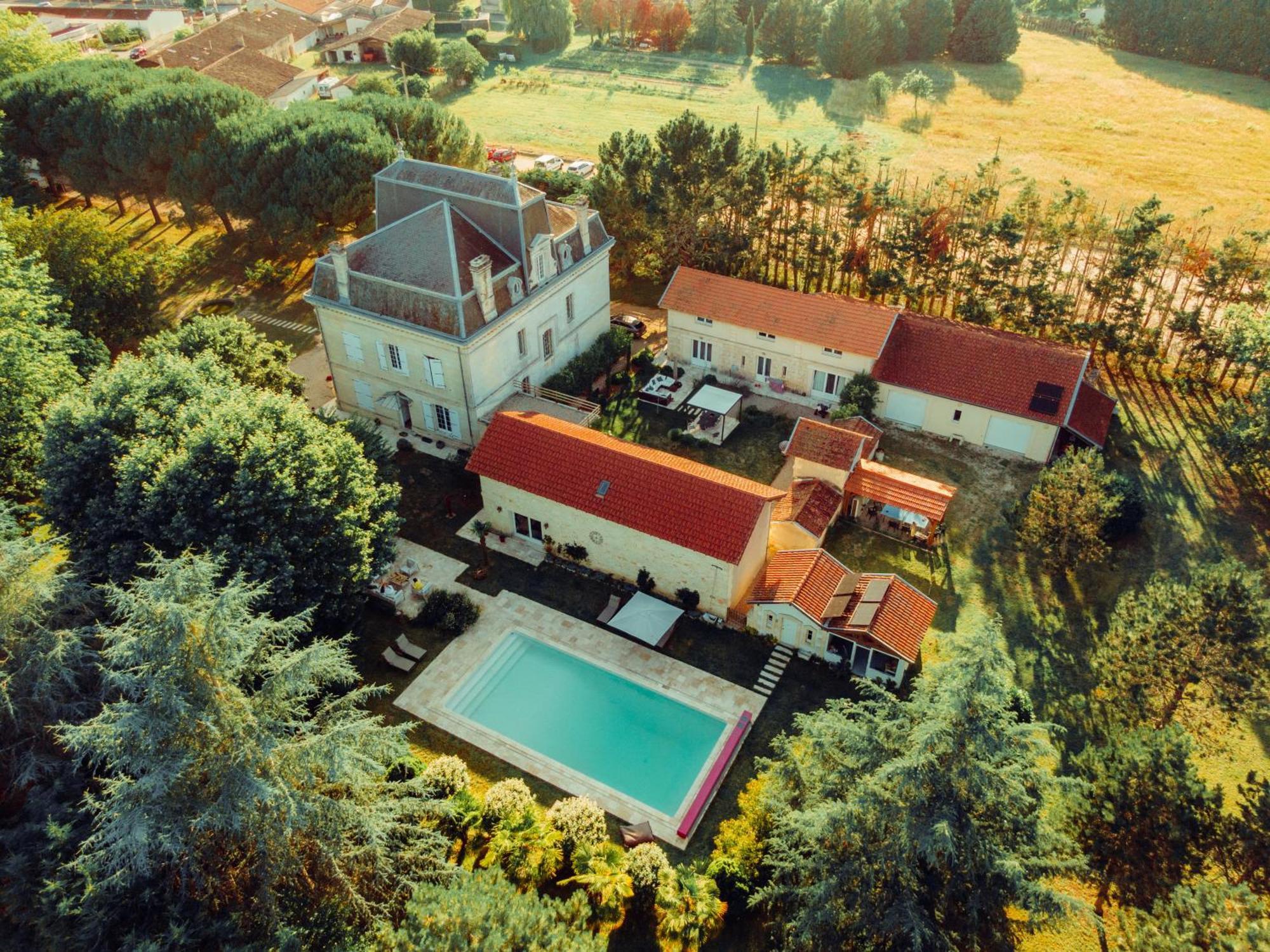 Villa Château Lacroix de Civrac 4 étoiles, 3 ch, 7 pers Extérieur photo